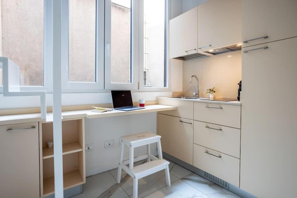 Duomo'S Nest - Central Mini-Apt ميلان المظهر الخارجي الصورة